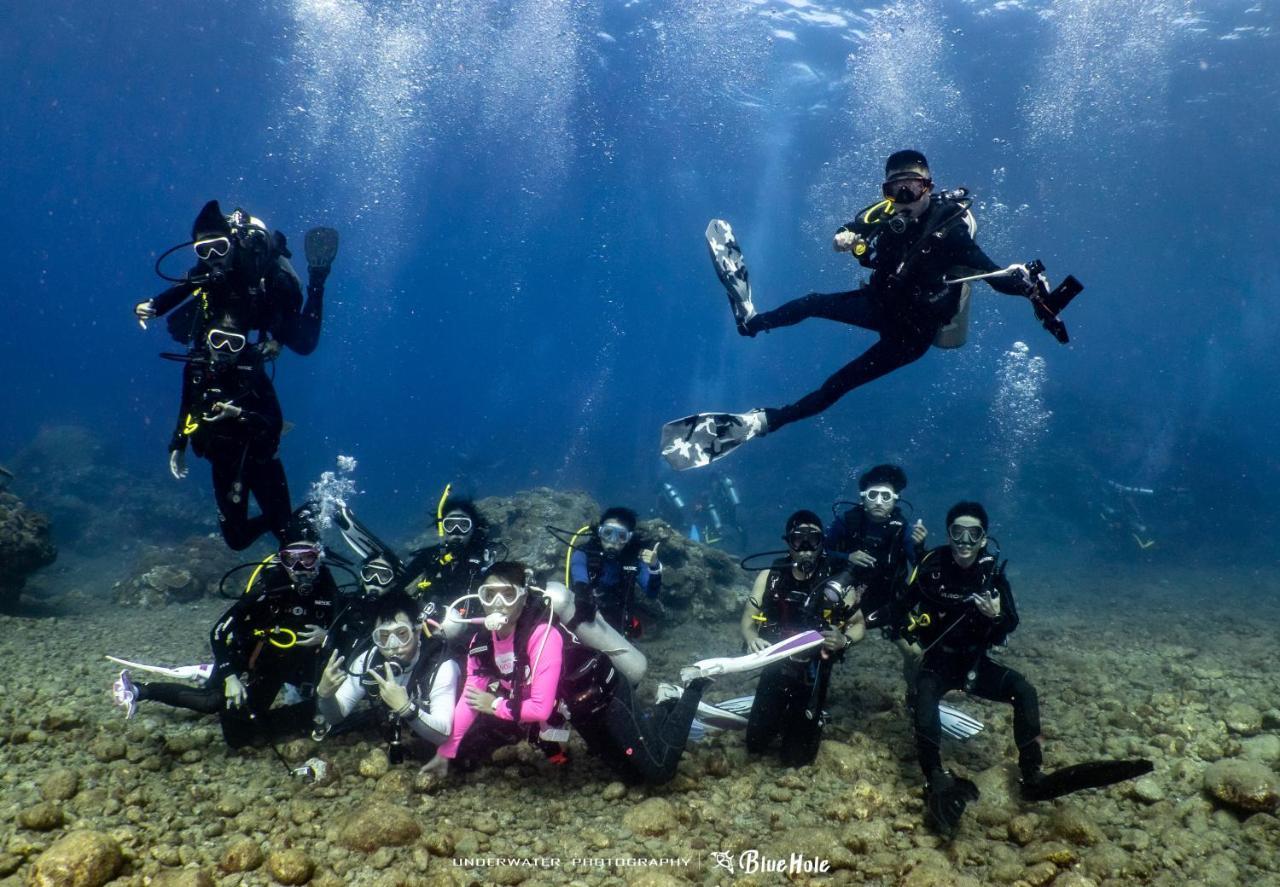 藍洞潛水blue Hole Dive Center Bed and Breakfast Heng-ch'un Exteriör bild