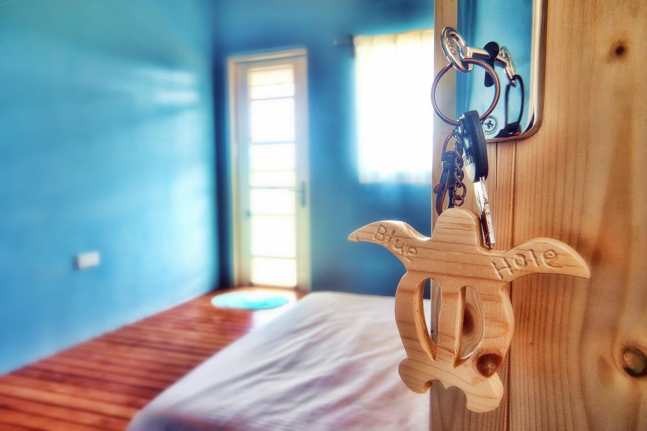 藍洞潛水blue Hole Dive Center Bed and Breakfast Heng-ch'un Exteriör bild